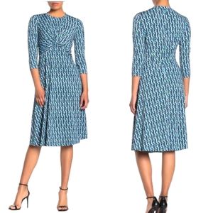 Donna‎ MorganTwist Front 3/4 Sleeve Pleated Dress